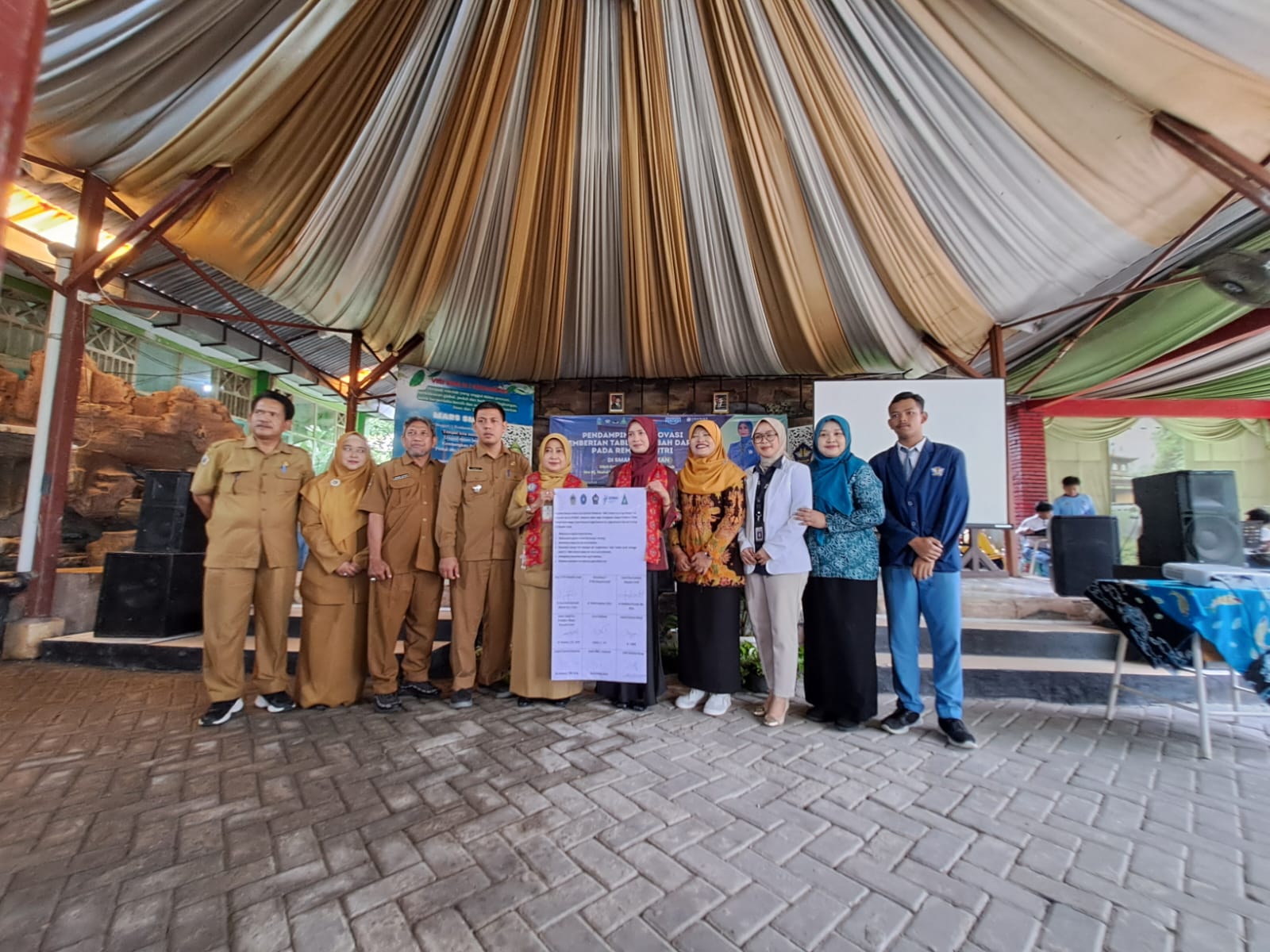 pendampingan-inovasi-pemberian-tablet-tambah-darah-bagi-remaja-putri-di-sman-1-kedamean